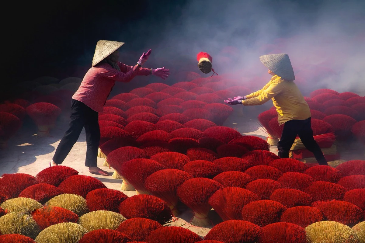 Hanoi, Ha Long Bay, Ninh Binh & Incense Village
